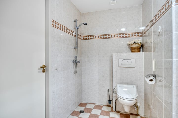 Photo 31 of Denekamperstraat 16-A