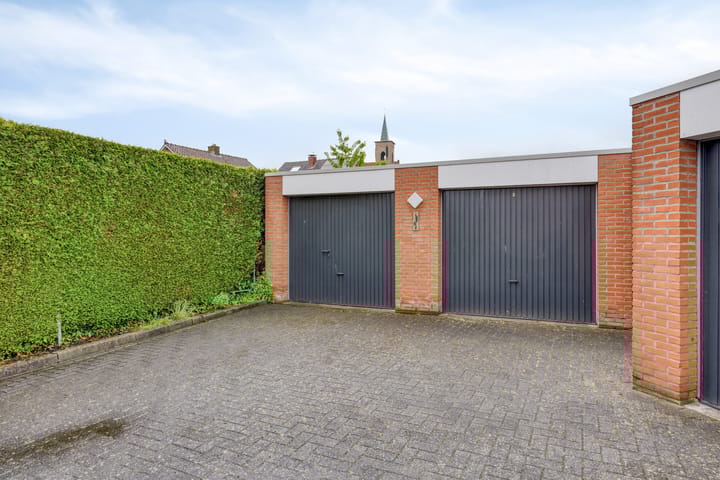 Photo 37 of Denekamperstraat 16-A