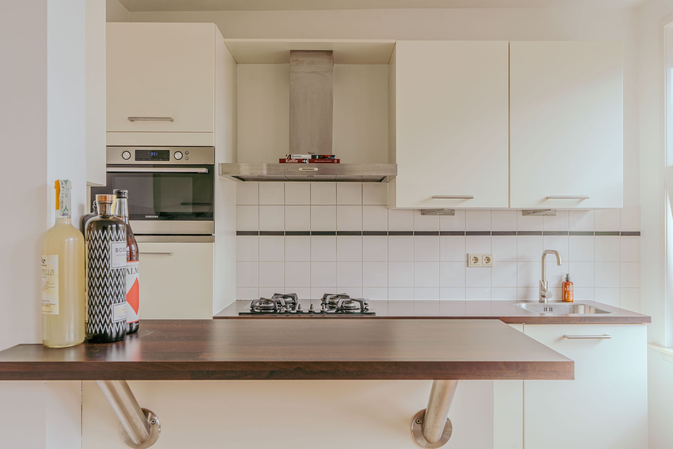 Foto 12 van Van Spilbergenstraat 121-3