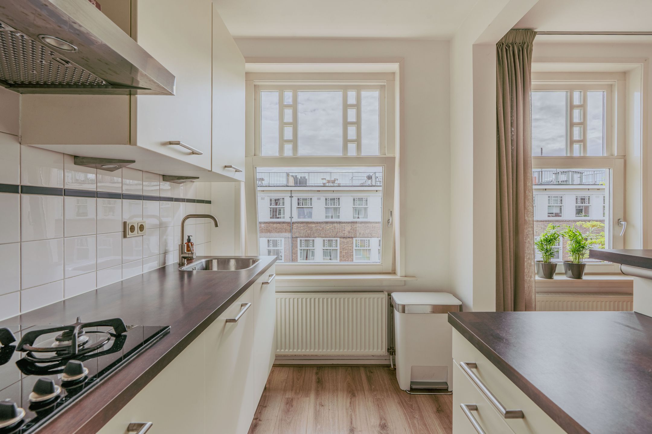 Foto 15 van Van Spilbergenstraat 121-3