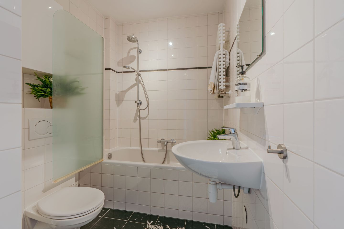 Foto 20 van Van Spilbergenstraat 121-3