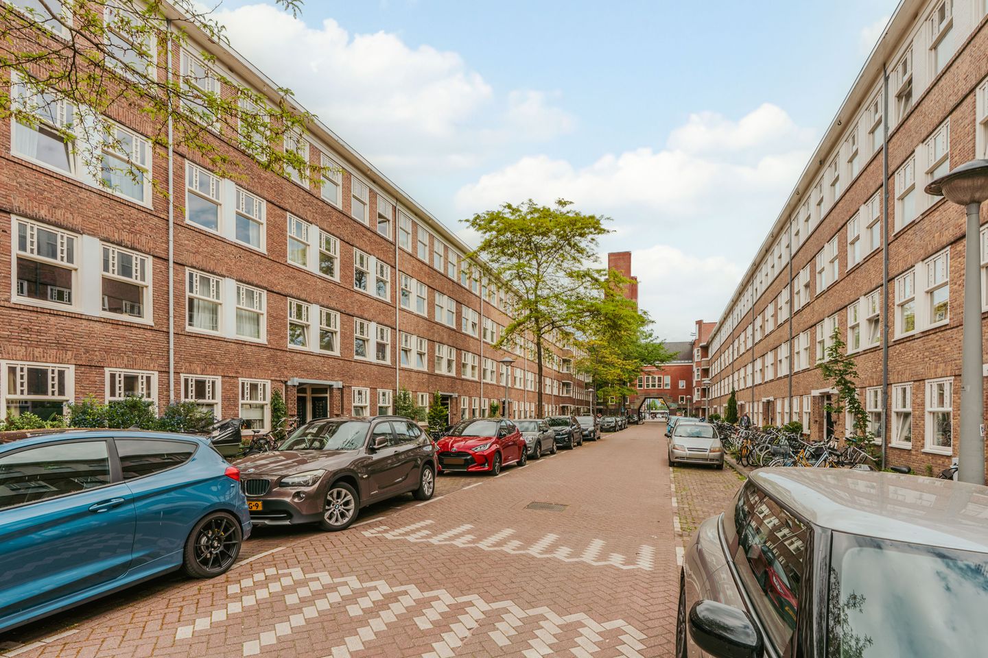 Foto 29 van Van Spilbergenstraat 121-3