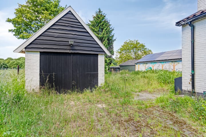 Foto 16 van Almenseweg 47