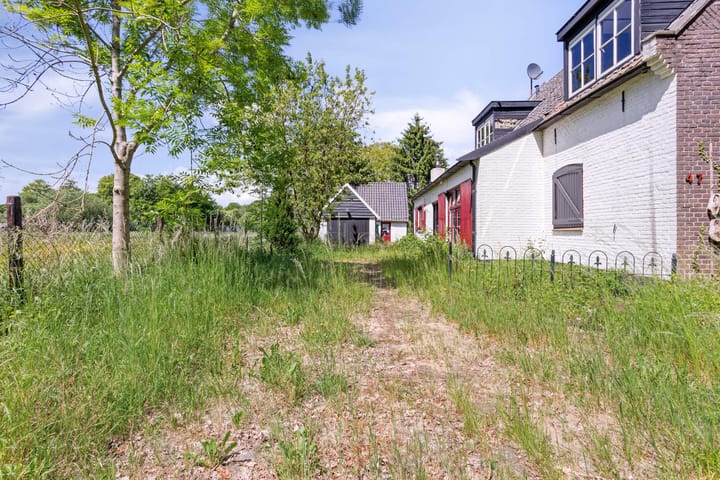 Foto 19 van Almenseweg 47