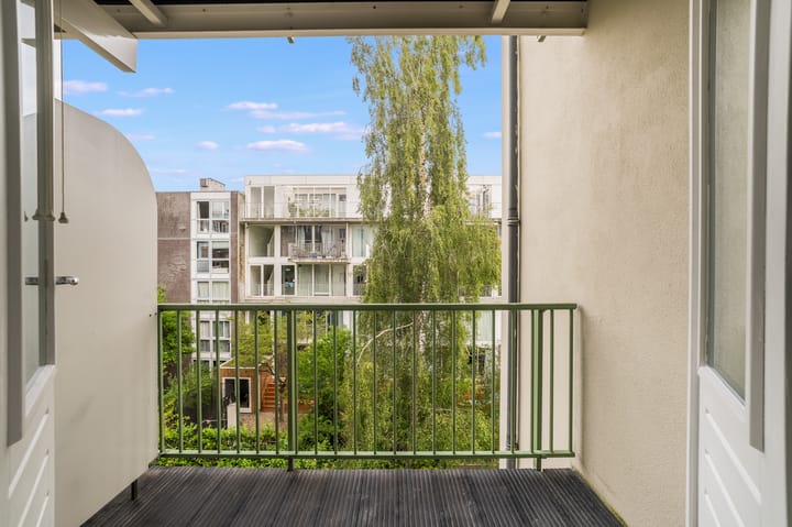 Photo 2 of Derde Oosterparkstraat 119-B