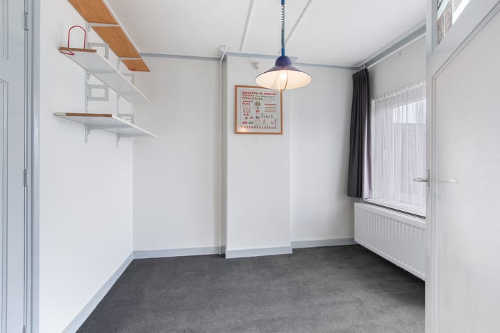 Photo 11 of Willemsweg 9