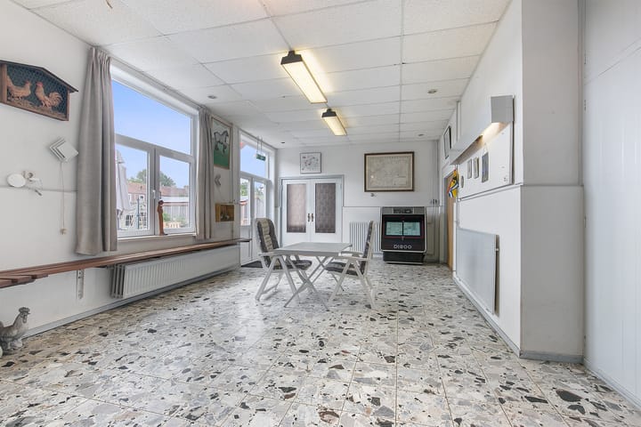 Photo 16 of Willemsweg 9