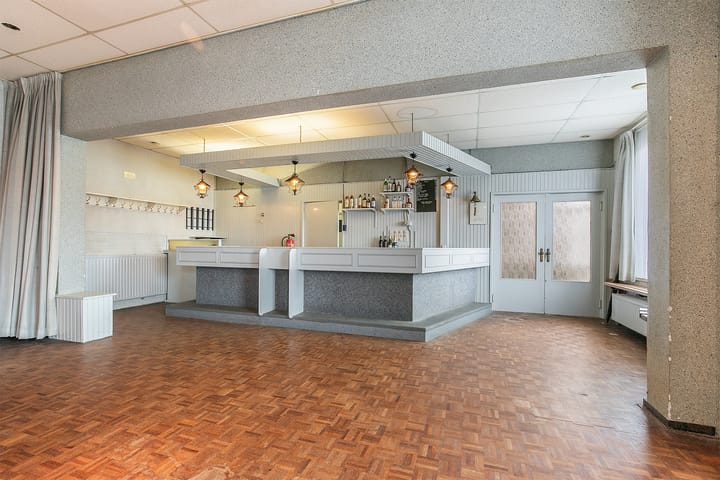 Photo 18 of Willemsweg 9