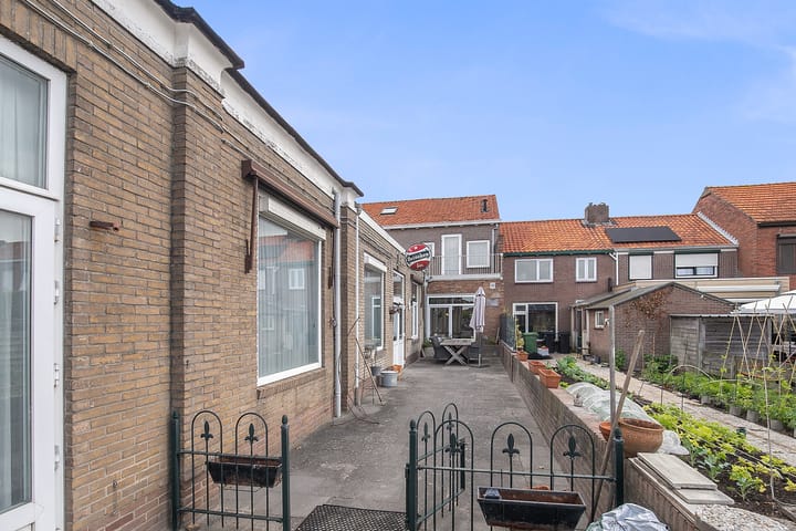 Photo 20 of Willemsweg 9