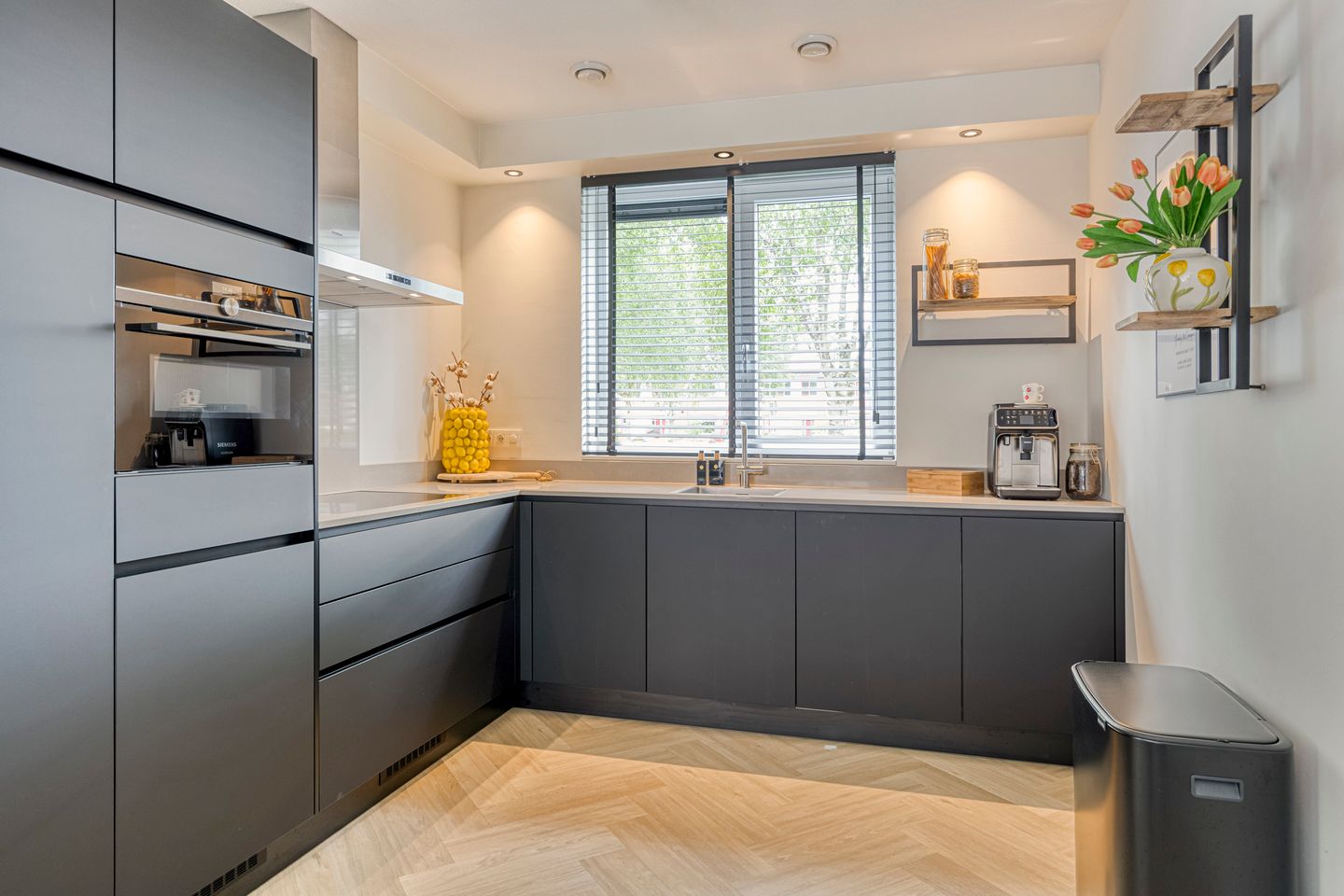 Foto 25 van Rembrandtstraat 1