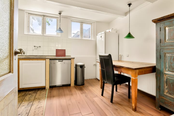 Foto 16 van Warmoesstraat 19