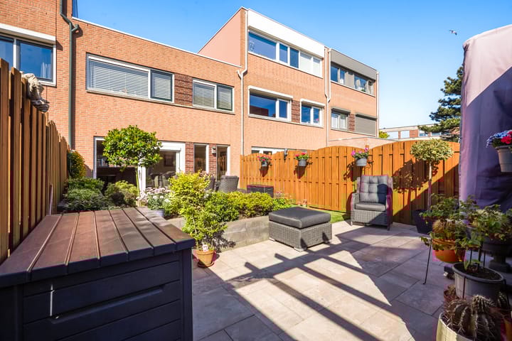 Foto 15 van Schorsmos 10