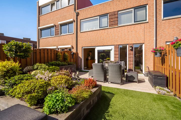 Foto 16 van Schorsmos 10