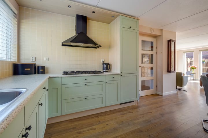 Foto 12 van Schorsmos 10