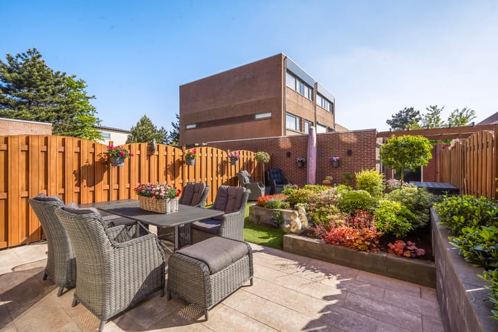 Foto 13 van Schorsmos 10