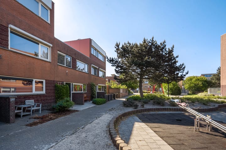 Foto 28 van Schorsmos 10