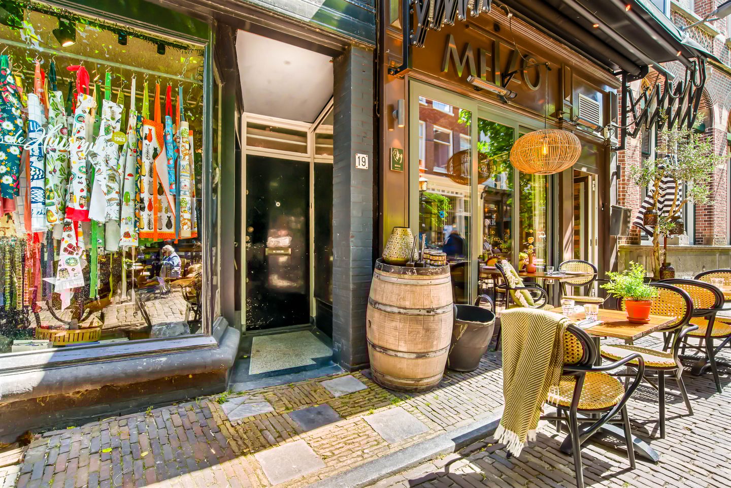 Foto 35 van Warmoesstraat 19