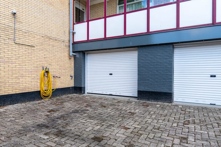 Foto 3 van Schrijverspark 57