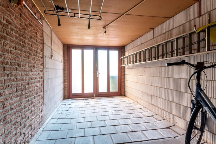 Foto 24 van Botter 38 70