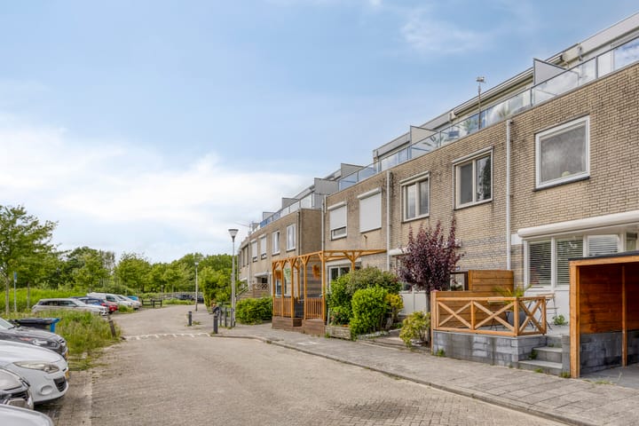 Photo 8 of Reina Prinsen Geerligssingel 6