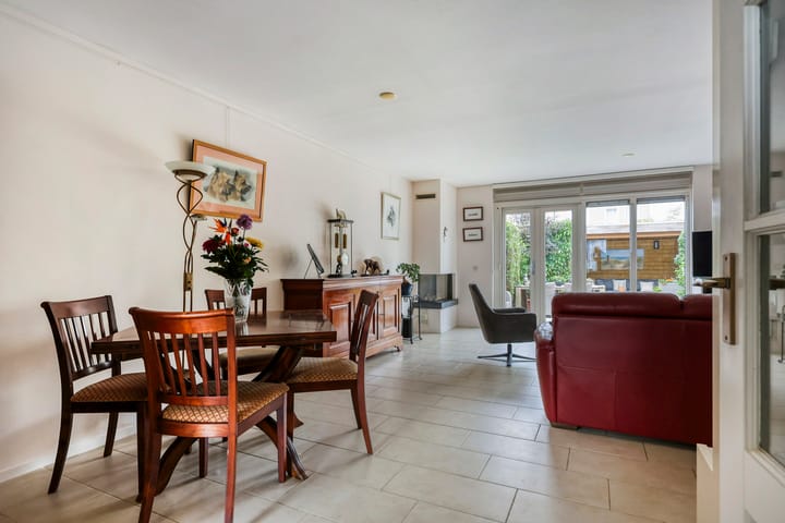 Photo 12 of Reina Prinsen Geerligssingel 6