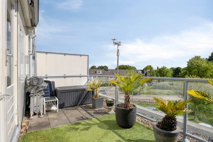 Photo 35 of Reina Prinsen Geerligssingel 6