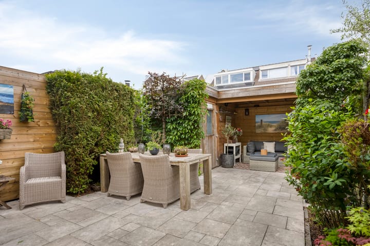 Photo 37 of Reina Prinsen Geerligssingel 6