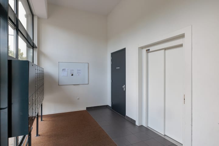 Photo 10 of Makelaarstraat 8-E