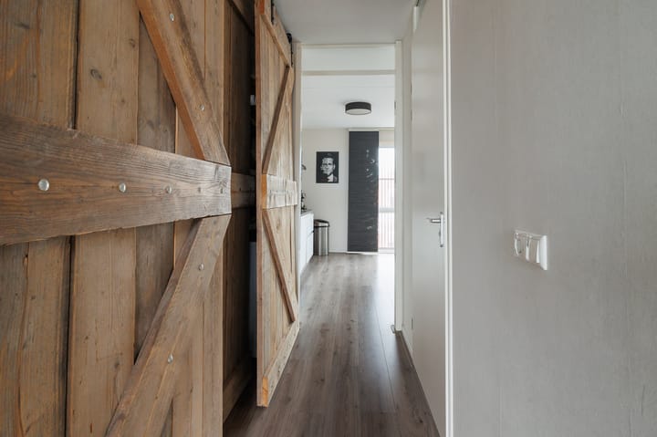 Photo 16 of Makelaarstraat 8-E