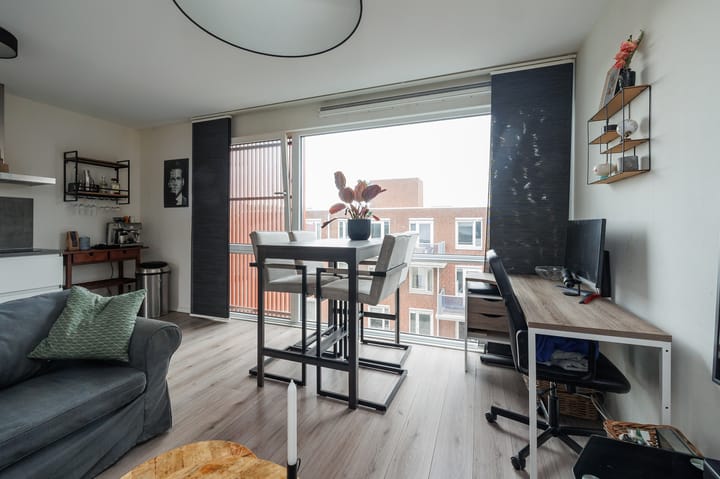 Photo 22 of Makelaarstraat 8-E