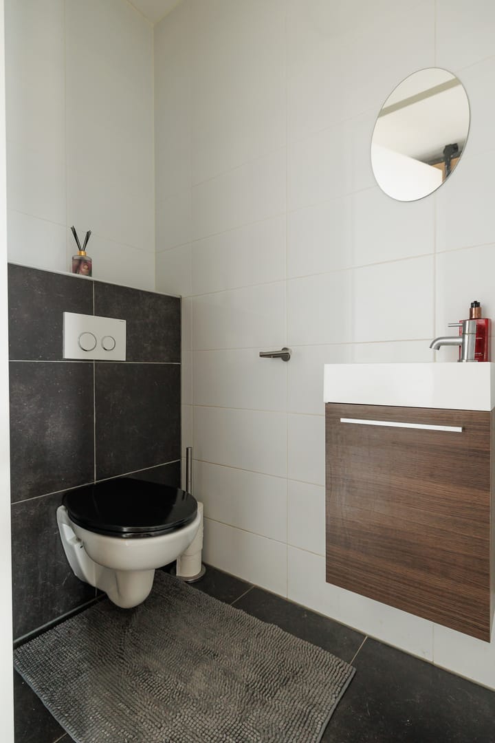 Photo 27 of Makelaarstraat 8-E