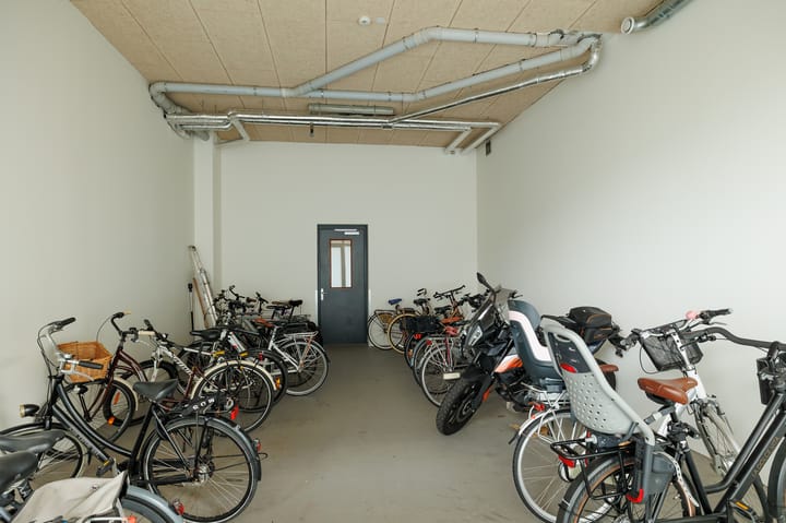 Photo 34 of Makelaarstraat 8-E