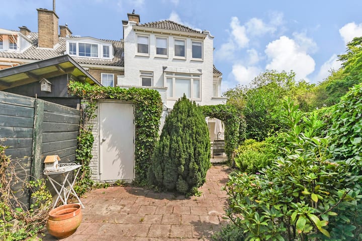 Foto 50 van Aronskelkweg 21