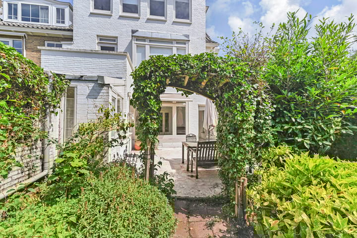 Foto 52 van Aronskelkweg 21