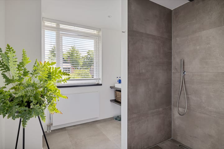 Foto 19 van Mezenhof 10