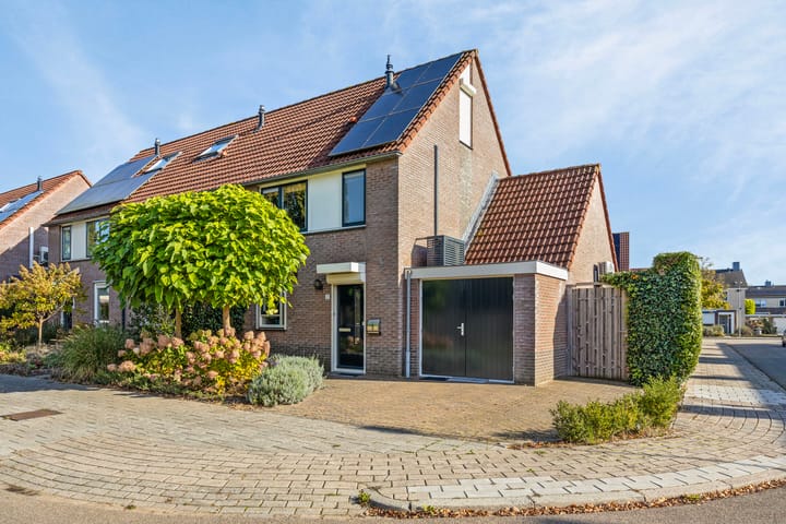 Foto 1 van De Savornin Lohmanstraat 2