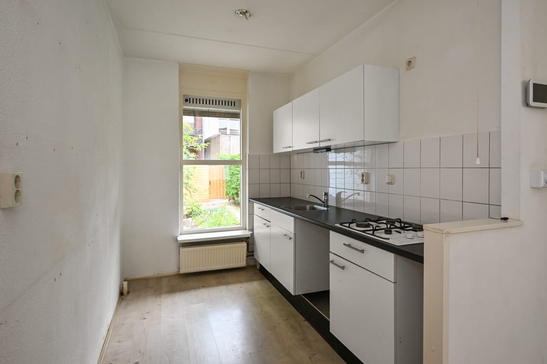 Photo 8 of Czaar Peterstraat 62