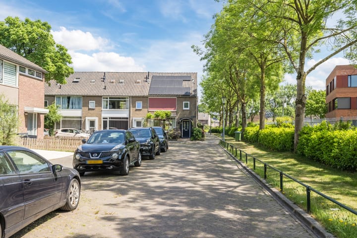 Foto 33 van Dinantstraat 27