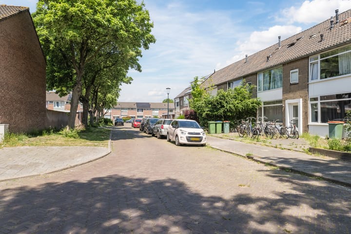 Foto 32 van Dinantstraat 27