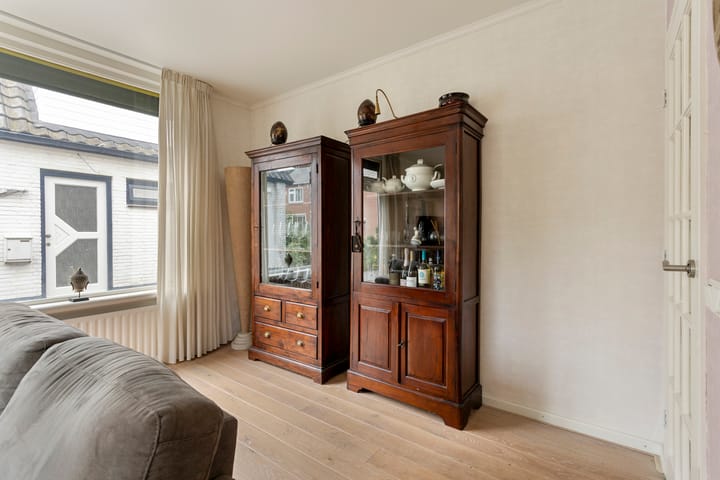 Foto 10 van Oude Weidestraat 12