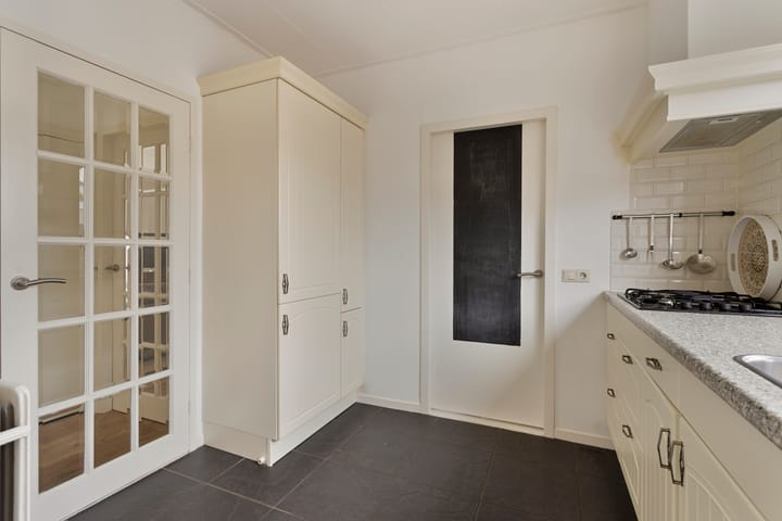 Foto 13 van Oude Weidestraat 12