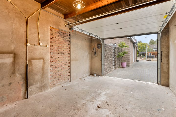 Foto 31 van Oude Weidestraat 12