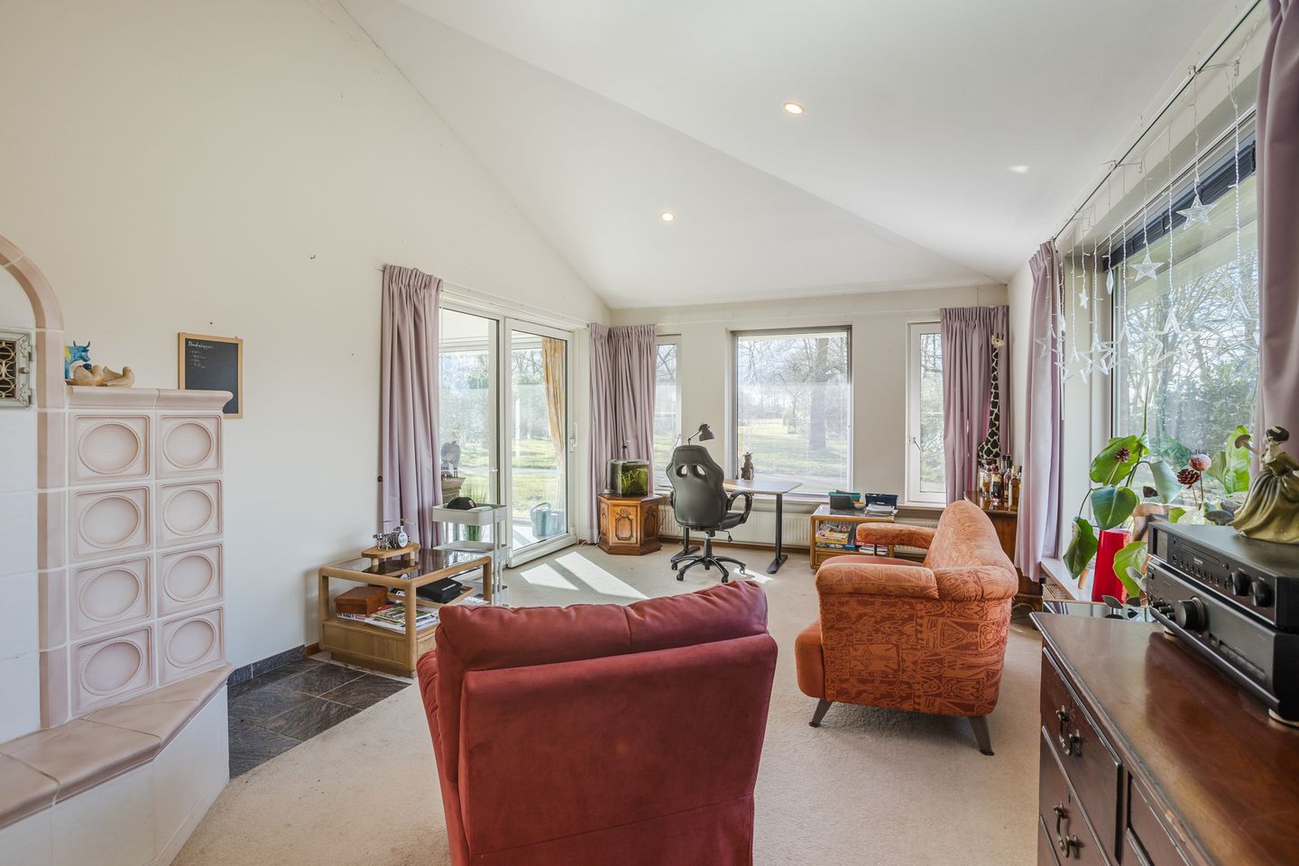 Photo 34 of Oosteinde 14