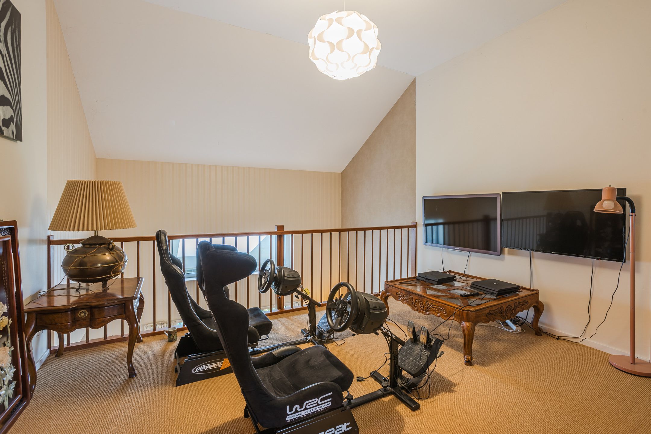 Photo 69 of Oosteinde 14