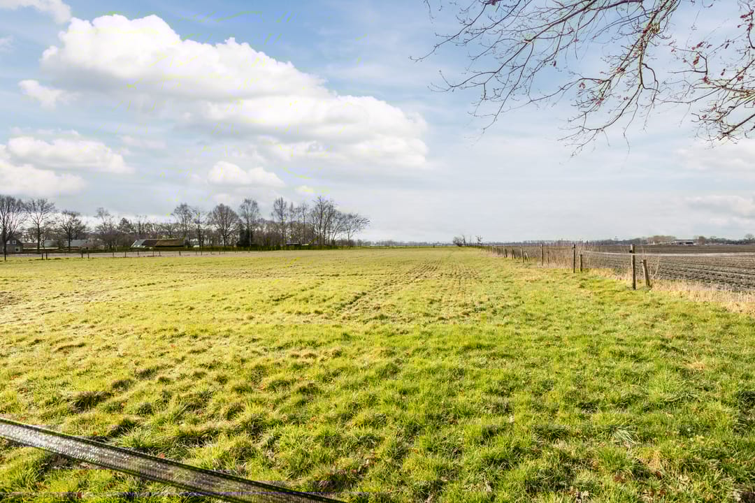 Photo 92 of Oosteinde 14