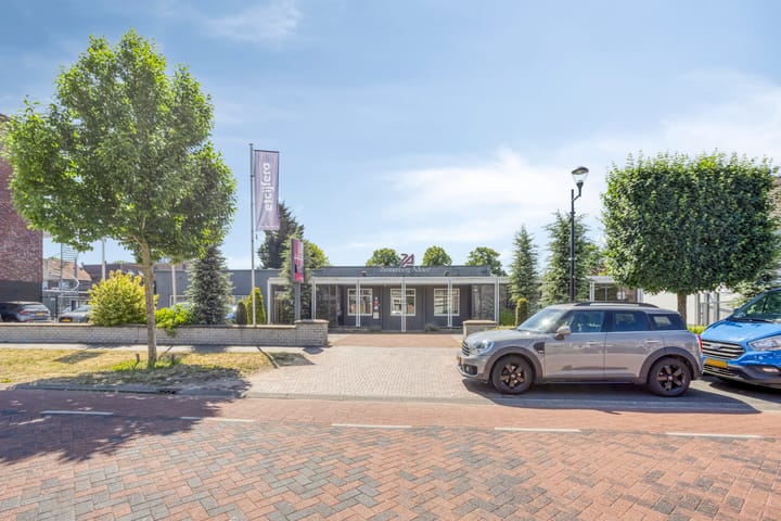't Dorp 5-7, Heesch
