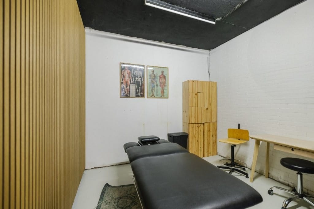 Bekijk foto 3 van Van Ostadestraat 8-A
