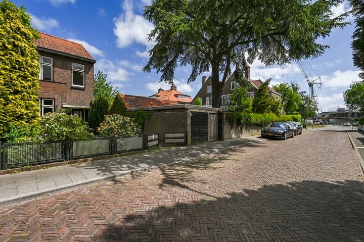 Foto 2 van Damsigtstraat 2