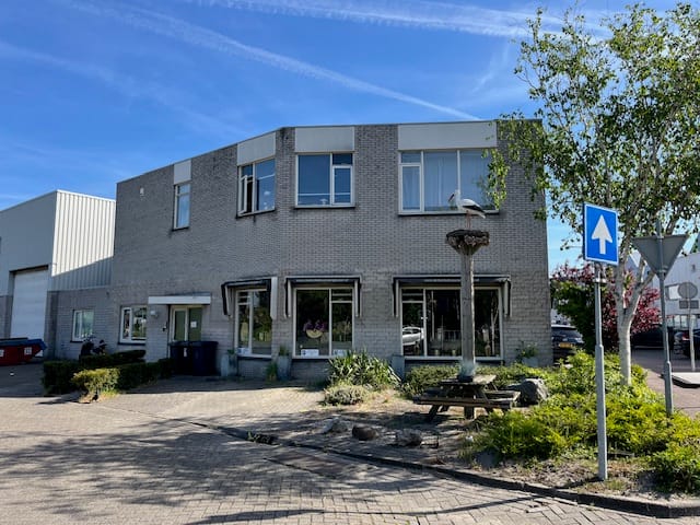Nijverheidstraat 8, Naaldwijk