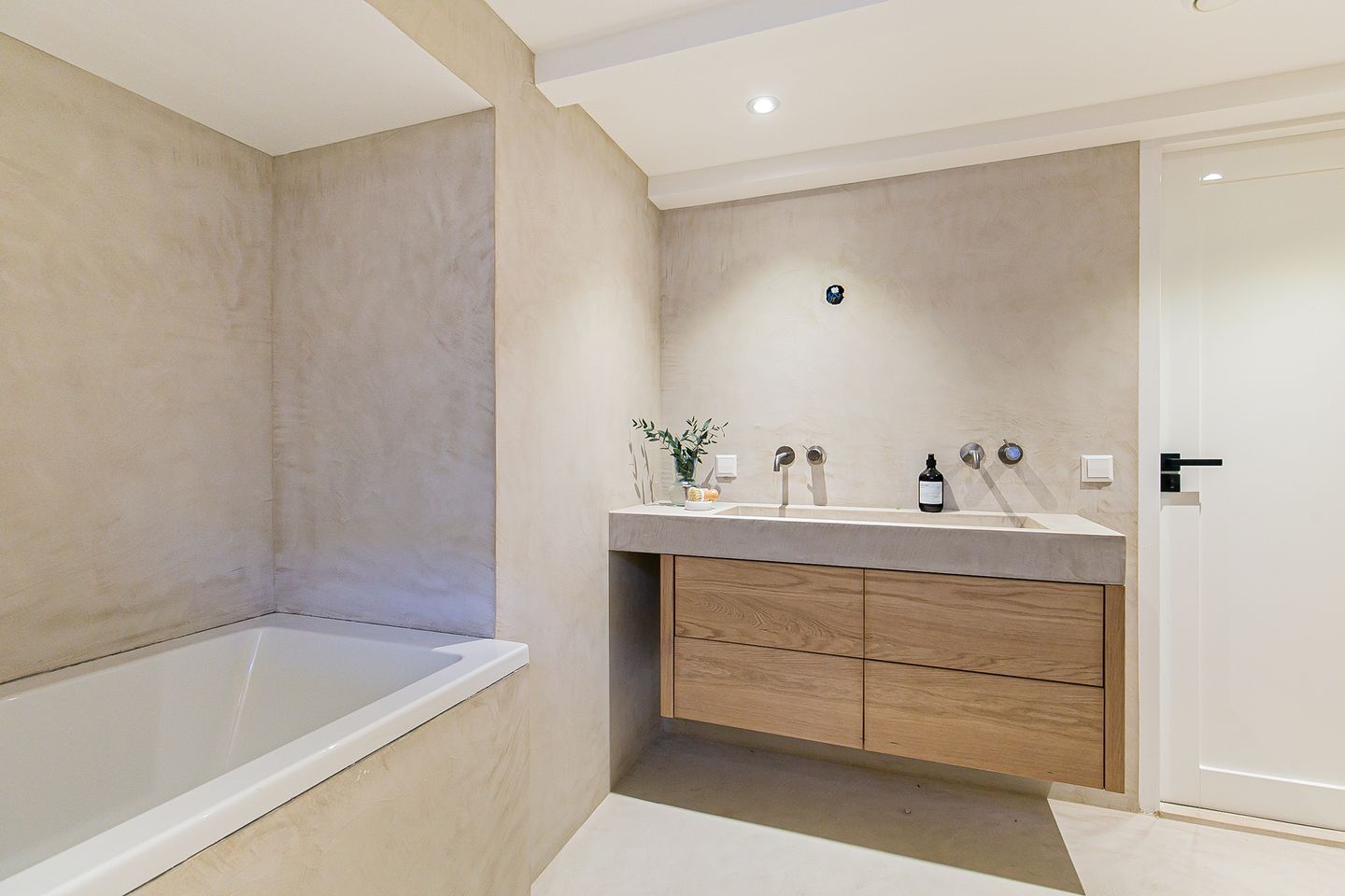 Foto 29 van Admiraal De Ruijterweg 379-H